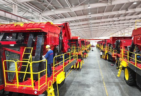 Enter the workshop! Cotton pickers usher in the peak period of returning to the factory for maintenance and maintenance, vigorously improving the level of agricultural mechanization